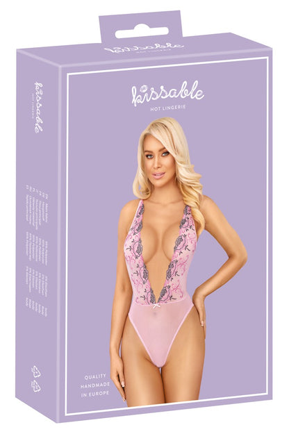 Verpackung des Kissable Bodys in Rosé mit Floralstickerei und Abbildung des Dessous-Bodys