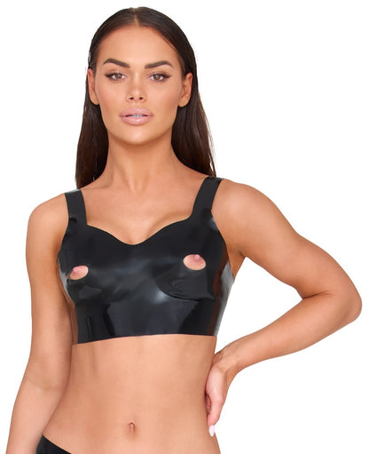 Model trägt das schwarze Late X Latex-BH-Top mit freien Brustwarzen, runden Cut-outs und breiten Trägern von vorn