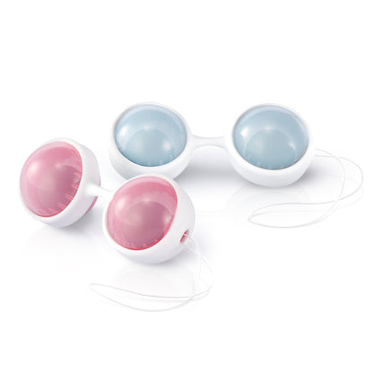 Detailansicht der LELO Luna Beads Liebeskugeln in Pink und Blau