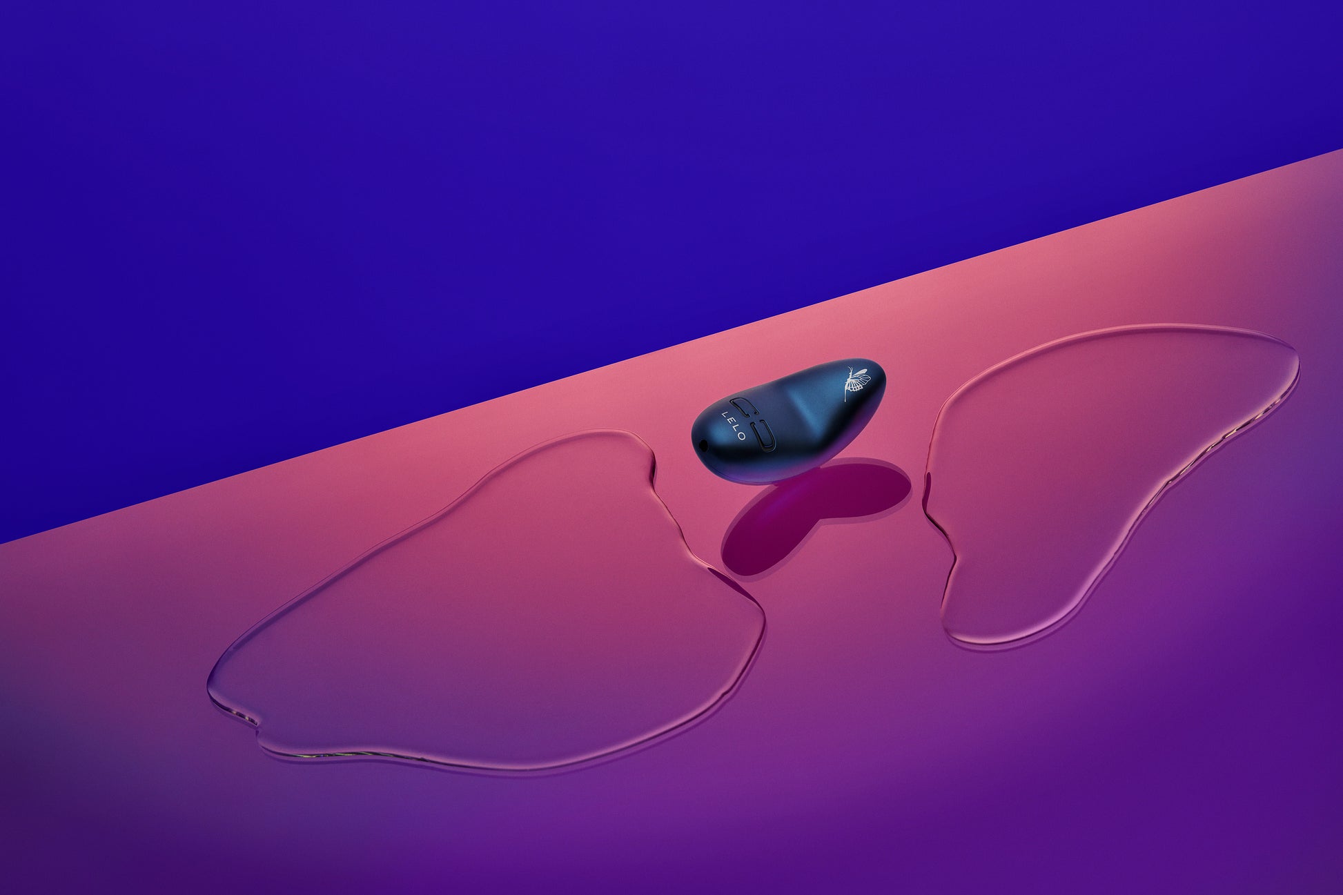 LELO NEA 3 Auflegevibrator diskret in moderner Lifestyle Szene
