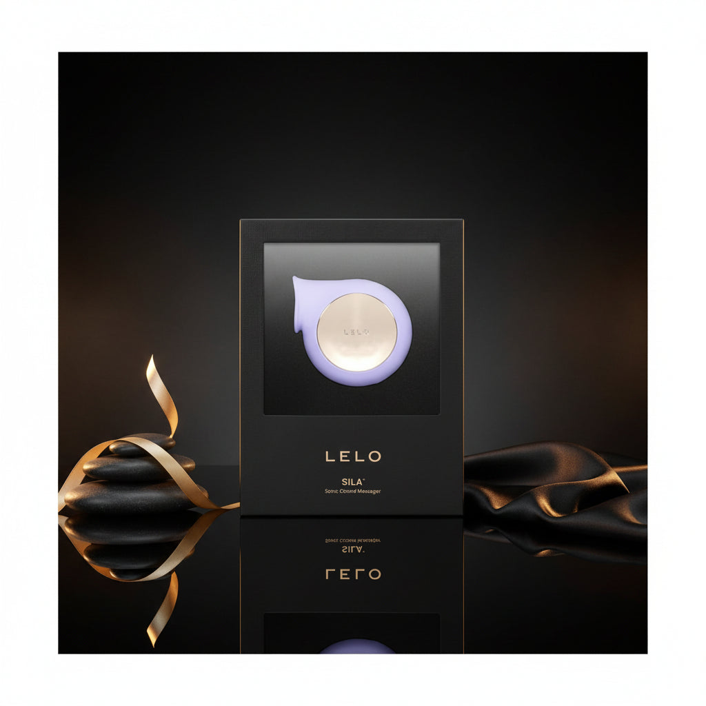 LELO SILA Schallwellenvibrator in luxuriöser Produktverpackung vor dunklem Hintergrund