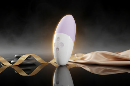 LELO SIRI 3 Vibrator Lavender Detailansicht ergonomische Form