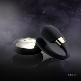 LELO TIANI 3 luxuriöses Paarmassagegerät in eleganter Lifestyle Inszenierung