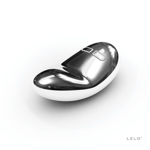 LELO YVA Edelstahlvibrator in seitlicher Ansicht mit elegant geformtem Design