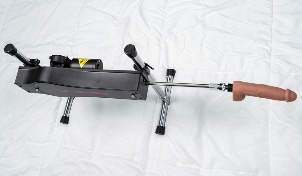 Komplette Seitenansicht der Lovense Sex Machine mit aufgebautem Gestell