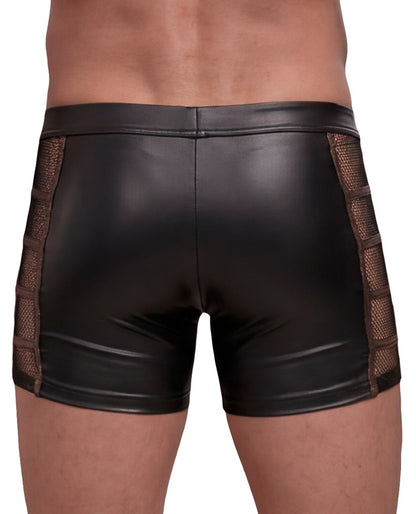 Getragene Rückansicht der NEK Herren-Pants mit schwarzem Wetlook und körperbetonter Passform