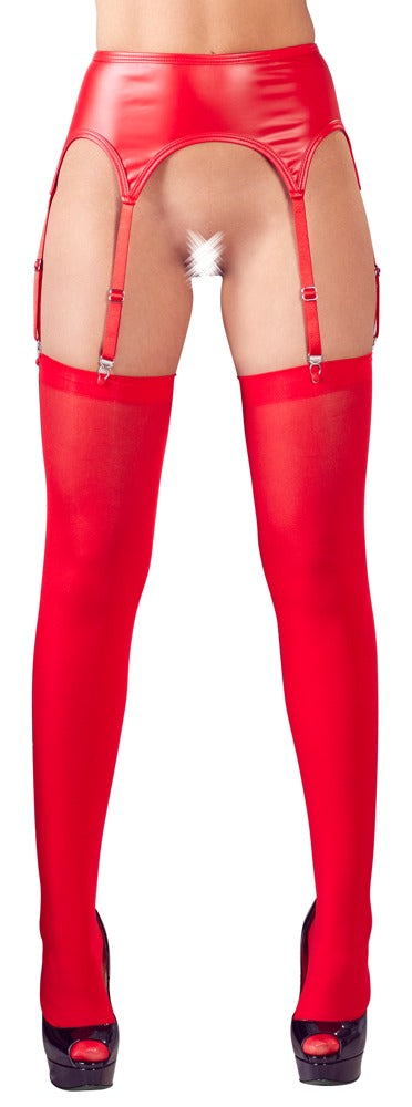 Model trägt den NO:XQSE Mattlook-Strapsgürtel mit roten Strümpfen in Vorderansicht