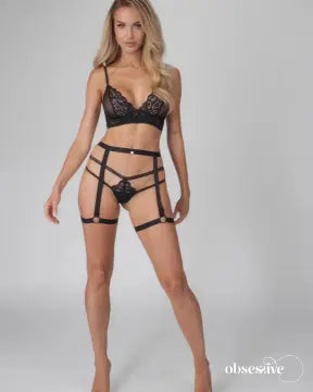 Videoansicht des Obsessive Blomentis Dessous-Sets am Model