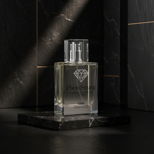PheroStrong Pheromone Parfum Perfect for Men 50ml Flakon Detailansicht luxuriöser Männerduft