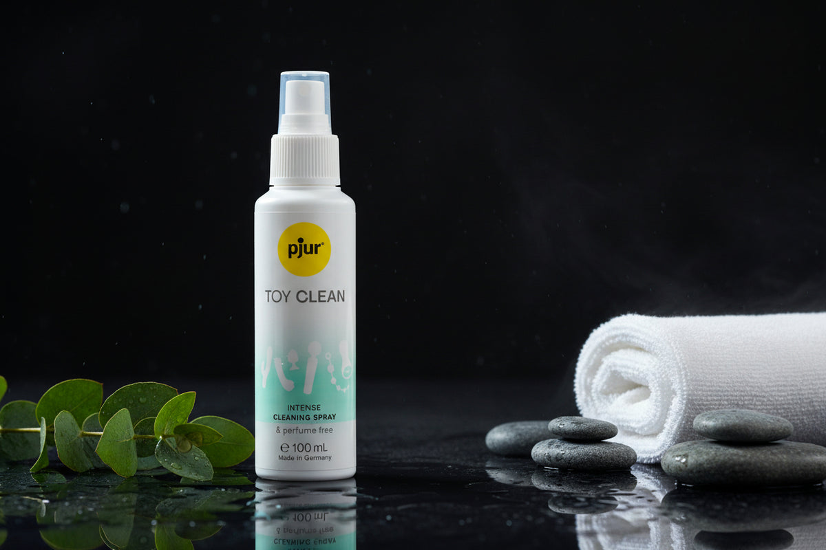pjur Toy Clean Spray alkoholfreier Toy Cleaner zur hygienischen Reinigung intimer Produkte 100 ml