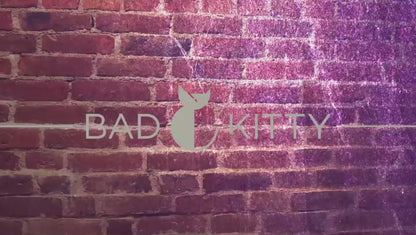 Videovorschau zum Bad Kitty Netz-Strapshemd-Set mit Kopfmaske und Mini-Flogger