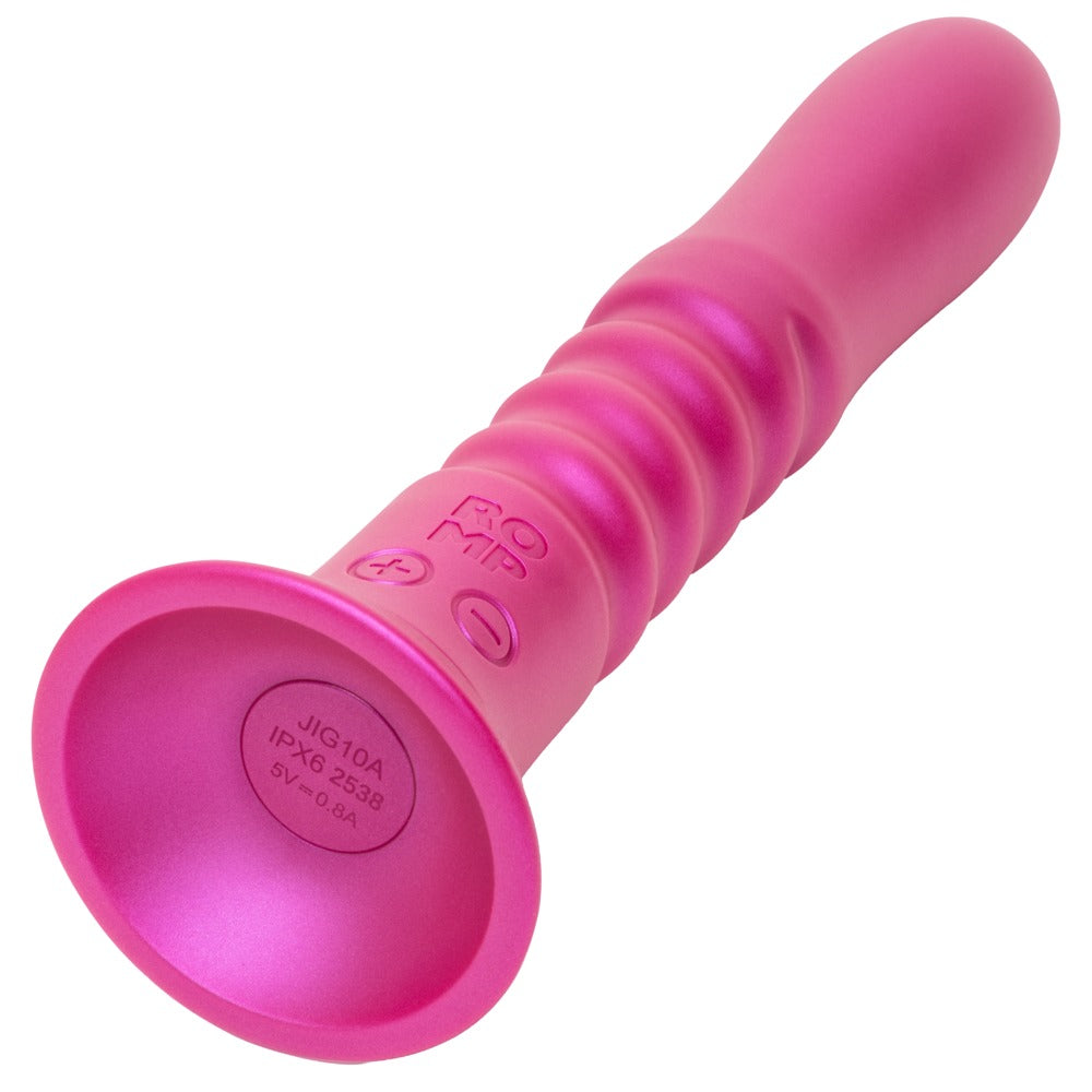ROMP Jiggle Stoßvibrator Detailansicht mit strukturiertem Design aus Silikon