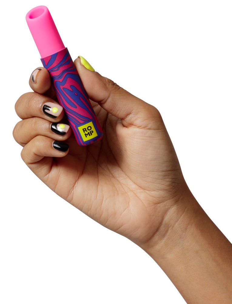 ROMP Lipstick Pulsator kompakt in der Hand gehalten