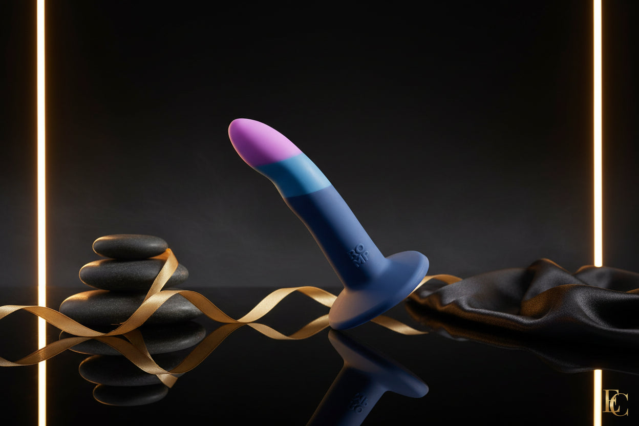 Dildo aus Silikon Seitenansicht ROMP Piccolo Pegging Kit