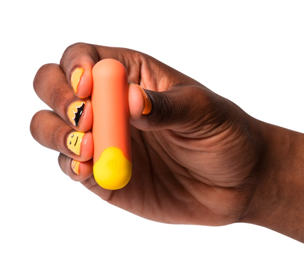 ROMP Riot Minivibrator in der Hand – kompakt und leicht für diskrete Nutzung