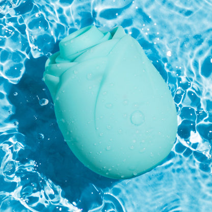 ROMP Rose Glow wasserdichter Stimulator im Wasser