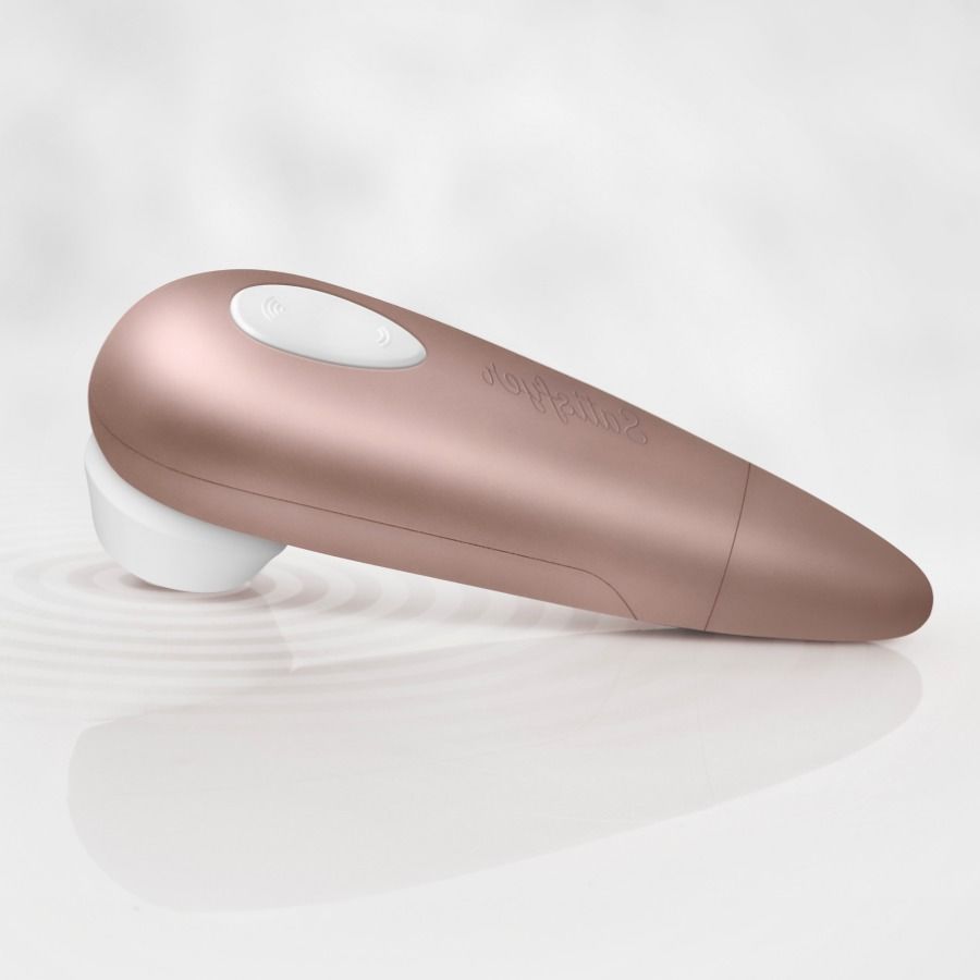 Satisfyer 1 Next Generation Druckwellenstimulator in Roségold in liegender Seitenansicht mit weißem Silikonaufsatz