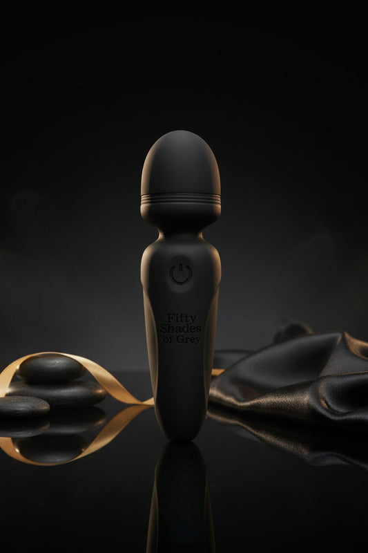 Mini Wand Vibrator in Schwarz mit samtweicher Oberfläche und kompaktem Design