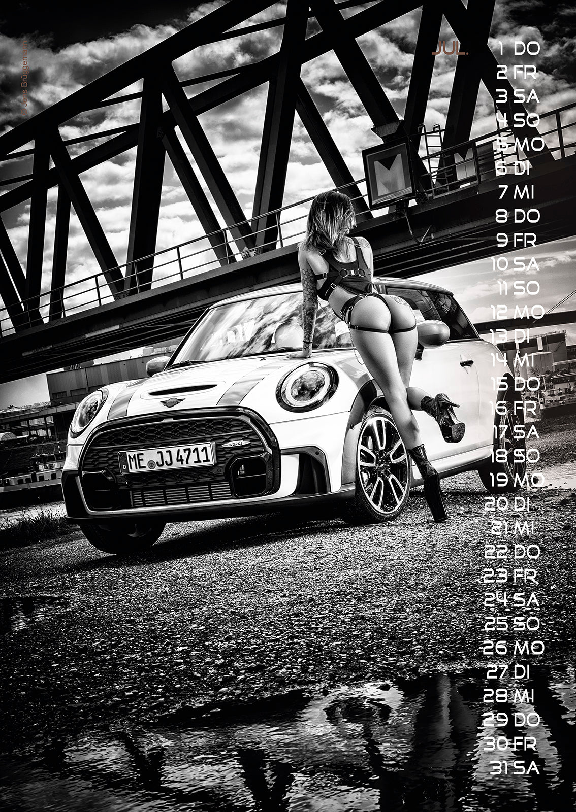 Sexy Backside Kalender 2027 DIN A3 – Schwarz-Weiß-Motiv mit weiblichem Model und klassischem Automobil