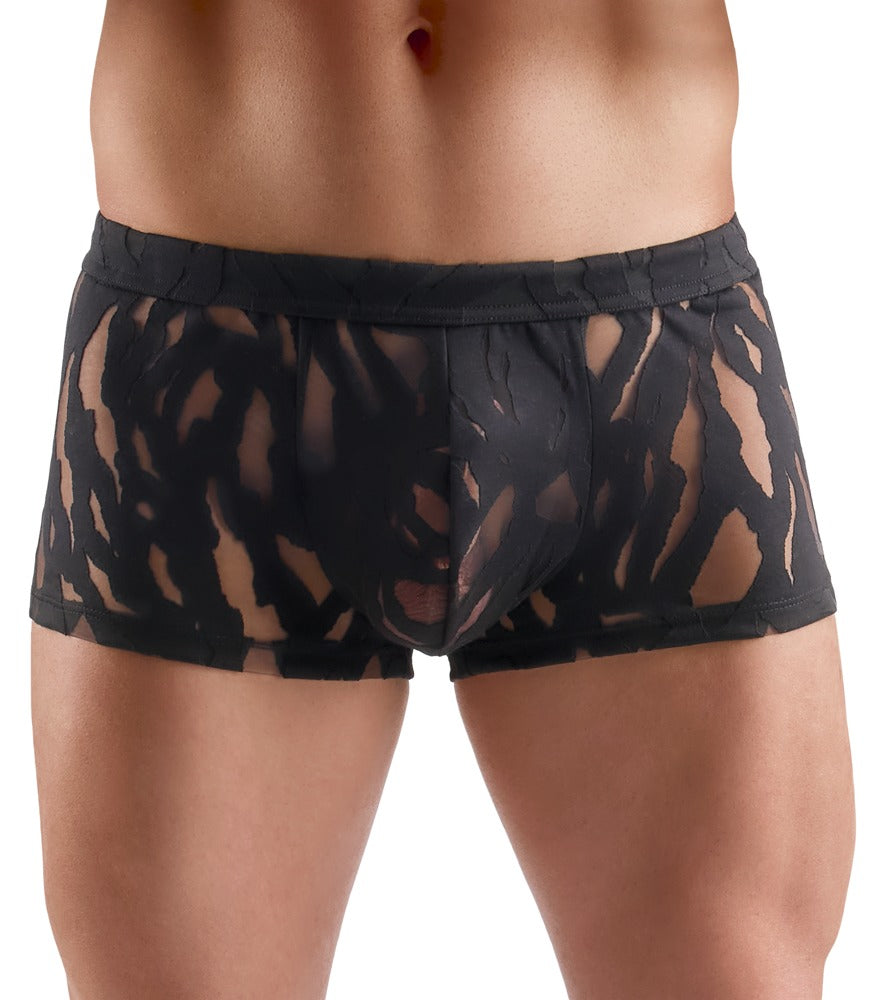 Model trägt die Svenjoyment Ausbrenner-Pants in der Vorderansicht