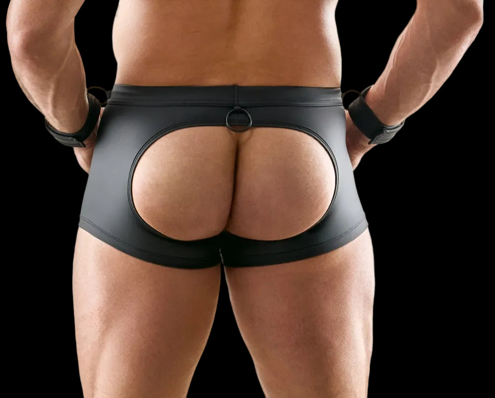 Po-freie Rückseite der schwarzen Svenjoyment Bondage Pants am Model