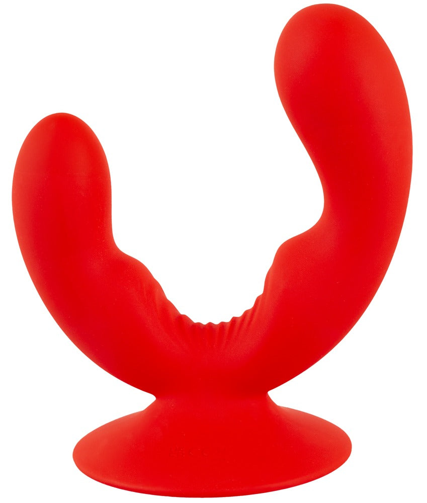 Sweet Smile Doppelvibrator in Rot – schräge Frontansicht mit zwei gebogenen Stimulationsarmen und Saugfuß