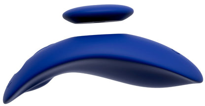 Sweet Smile RC Panty Vibrator Slim in Dunkelblau – Unteransicht der flachen ergonomisch gebogenen Form