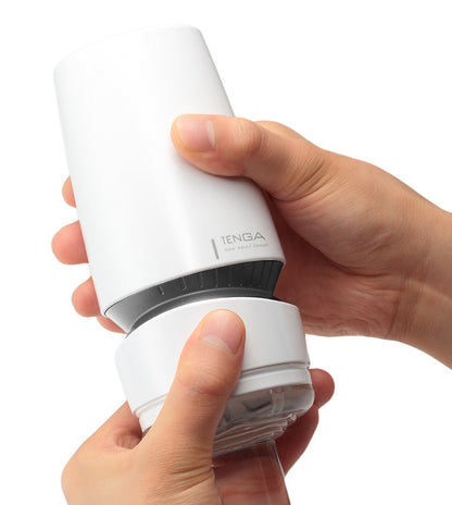 tenga-aero-silver-ring-anwendung-hand
