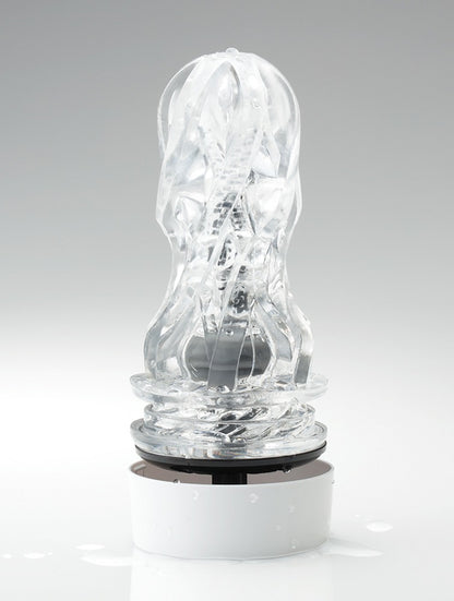Innenstruktur des Tenga Aero Silver Ring mit spiralförmigen Details für intensive Stimulation