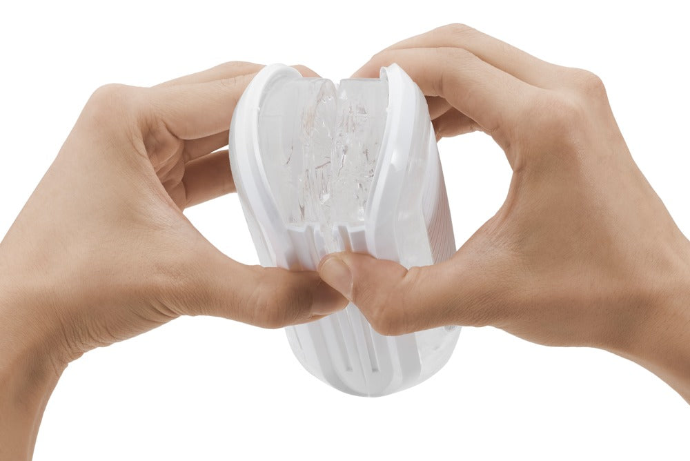 Flexibles Material des TENGA Flip Zero Gravity in der Anwendung