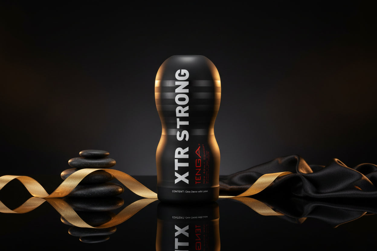TENGA Original Vacuum Cup XTR Strong schwarzer Masturbator im diskreten Cup