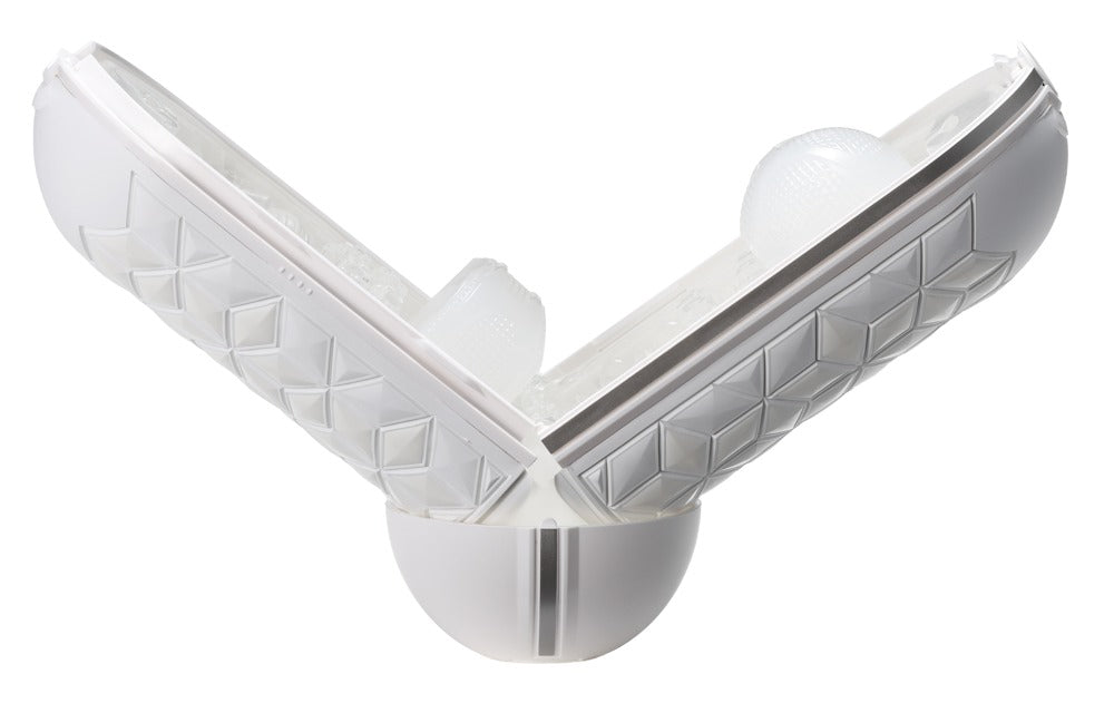 Flexibles Intimate-Wellness Produkt in geöffneter Darstellung zur Veranschaulichung der Form