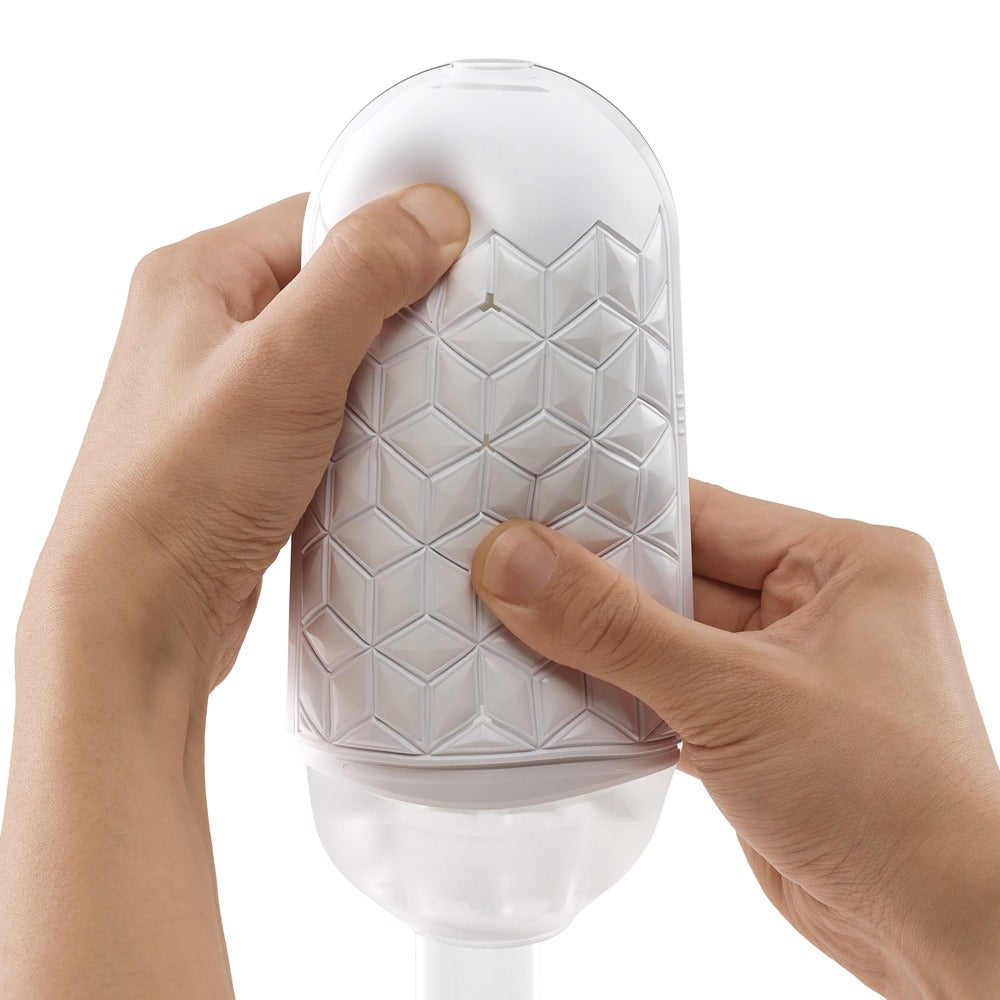 Ergonomische Handhabung eines hochwertigen Masturbators in der Anwendung