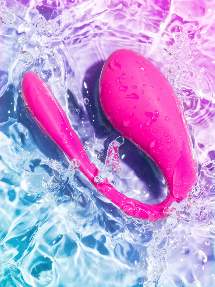 We-Vibe Jive 2 Vibro-Ei in Pink mit Wasserspritzern