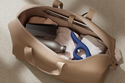 We-Vibe Nova 2 in einer Schlafzimmer-Lifestyle-Szene