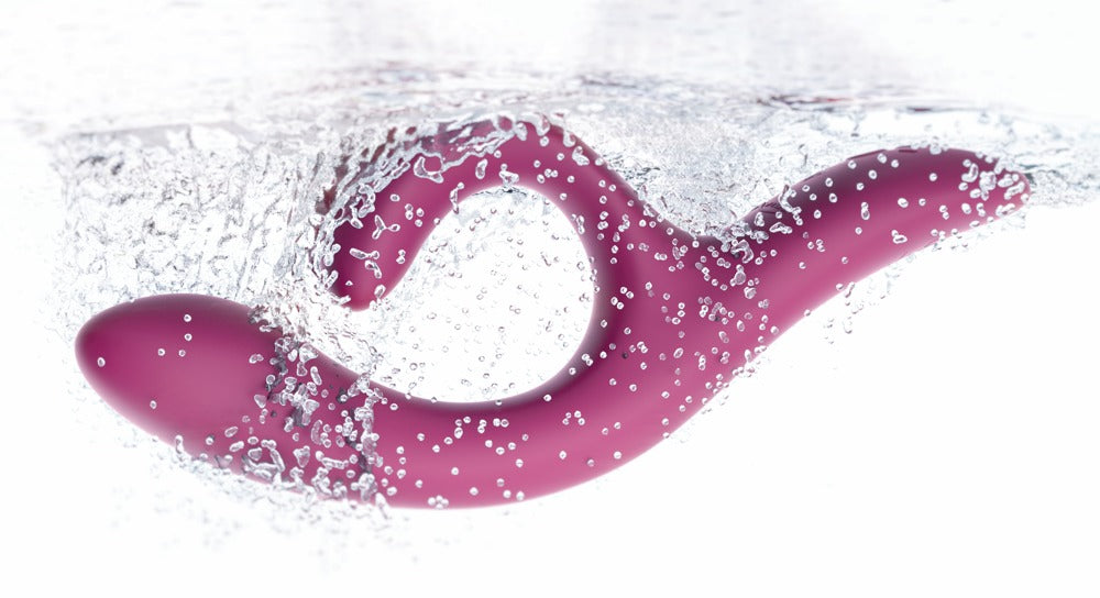 Pinker We-Vibe Nova 2 unter fließendem Wasser