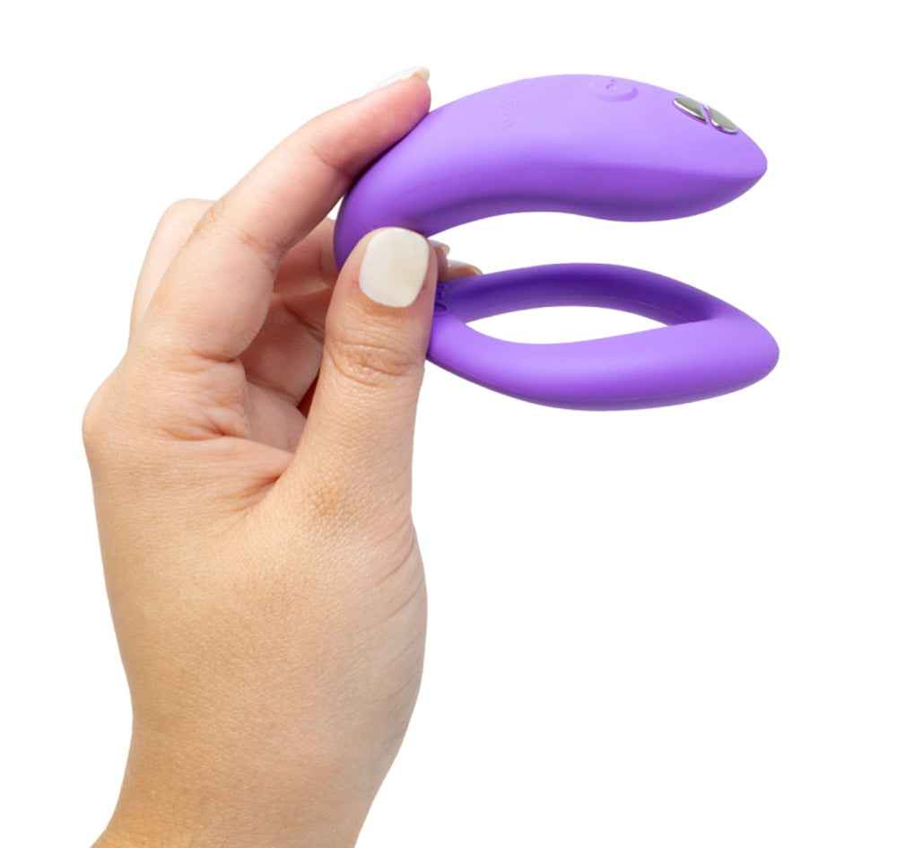 We-Vibe Sync O Paarvibrator Anwendung in der Hand gehalten