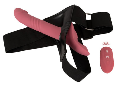 You2Toys Strap-On Set 4 mit verstellbarem Harness und eingesetztem Vibrator Frontansicht