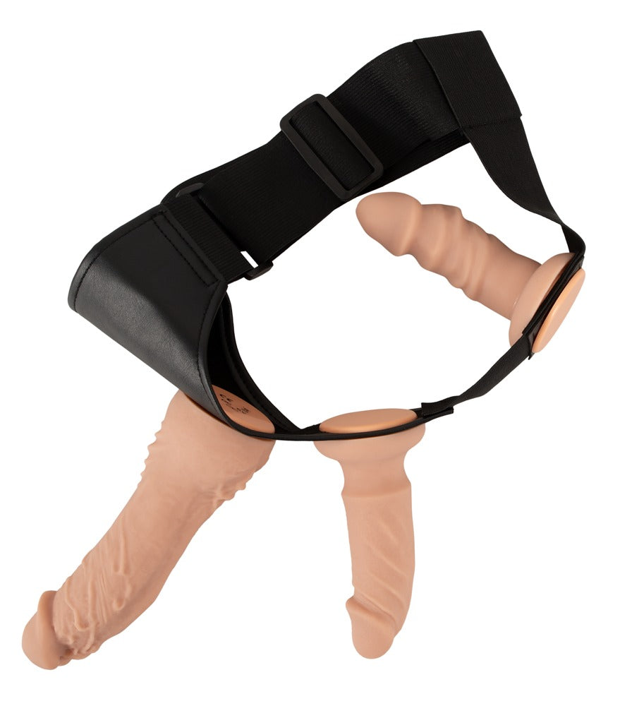 Strap-on String seitliche Trageansicht mit eingesetztem Toy