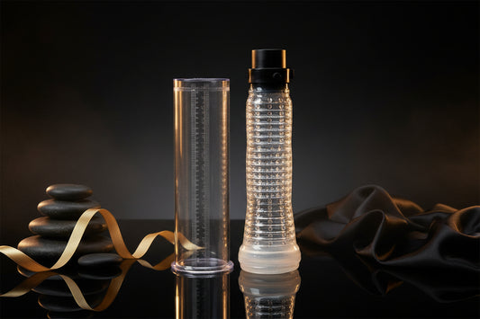 You2Toys Vibrating Multi Pump Masturbator Detailansicht transparenter Zylinder